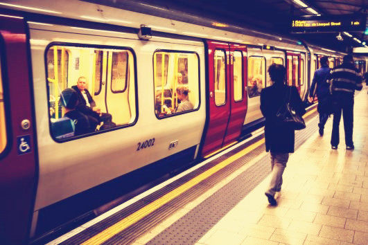 姐告GDP_中国gdp增长图(2)