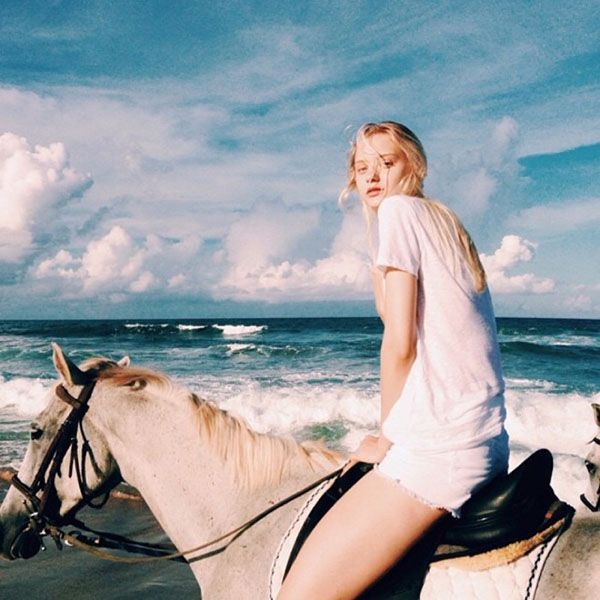 活着很辛酸，人间却值得