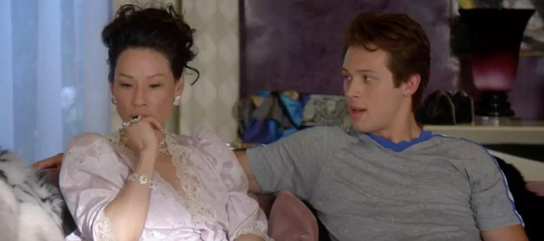 为什么人人都想拥有"小狼狗"?|《致命女人》系列